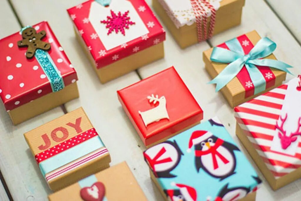 Presents fun. Идеи упаковки подарков. Бумага для упаковки подарков. Подарок (мини). Мини подарки своими руками.