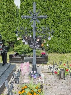 Знаменитости похороненные на борисовском кладбище
