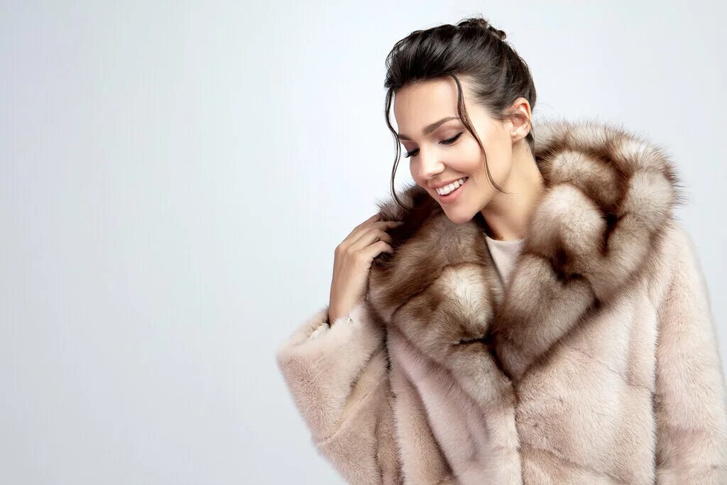 виктория фурс норковая шуба. фирмы шуб. фирмы меховых изделий. много шуб. реклама шуб.