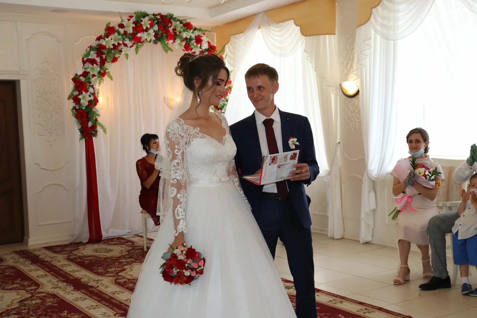 Дворец бракосочетания ольгино конаково. Загс нижняя тавда. Загс в конаково тверской области. Загс в конаково тверской области. Алькеевский загс.