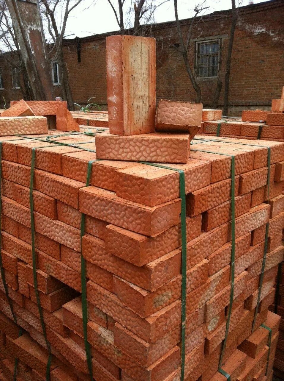 Какой кирпич использовать для дома. Керамический кирпич м200. кирпич керамический полнотелый м200. кирпич м200 полнотелый. кирпич м-200.