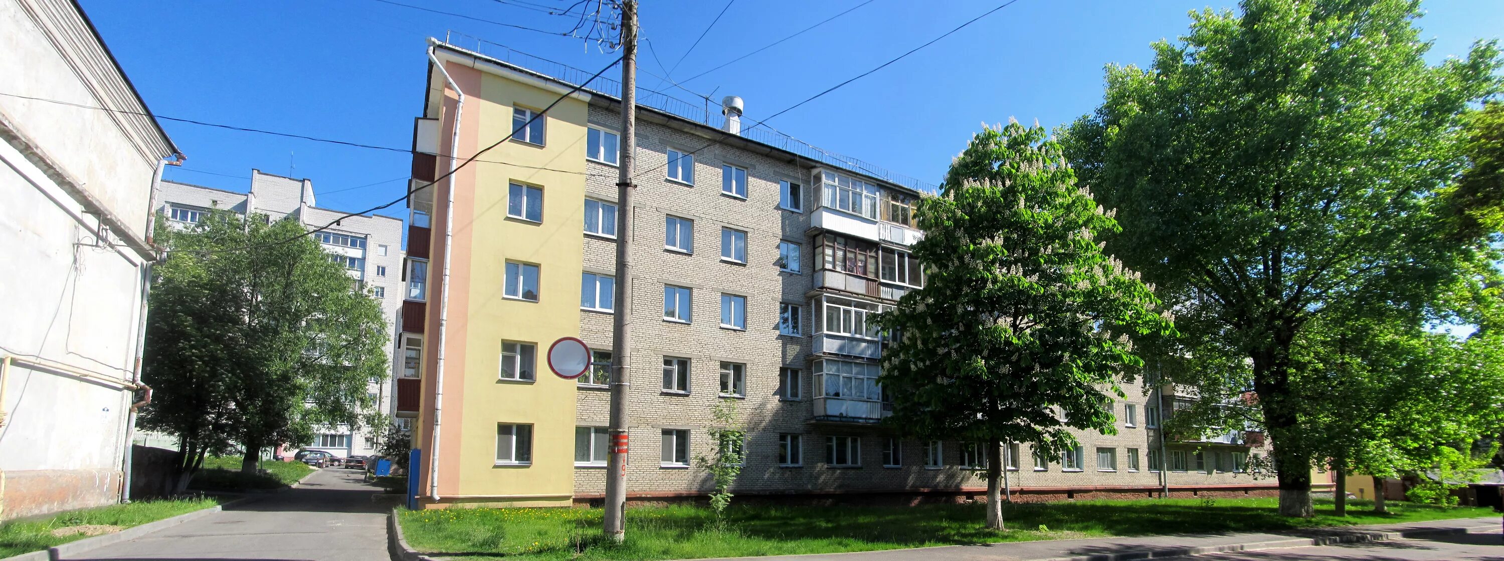 Ул парижской коммуны 5г. Гродно старый. Гродно ул парижской коммуны 16. Гродно улица парижской коммуны фото. Костёл обретения святого креста.