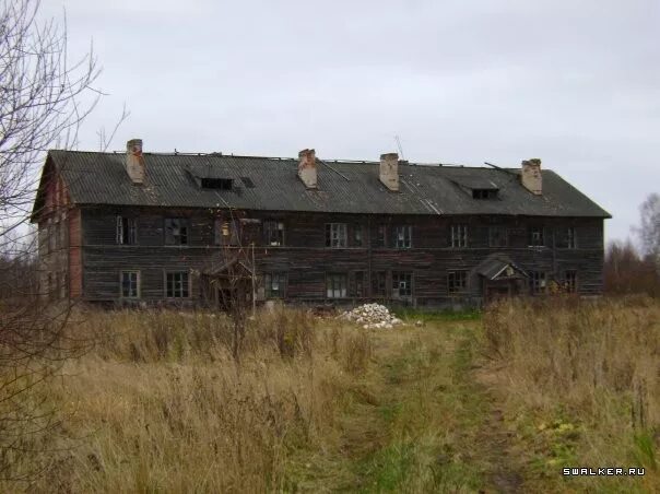 Тихвинская церковь в поселке назия ленинградская. Городской поселок назия. Назиевское городское поселение. Храм тихвинской иконы божией матери сиверский. Городской поселок назия.