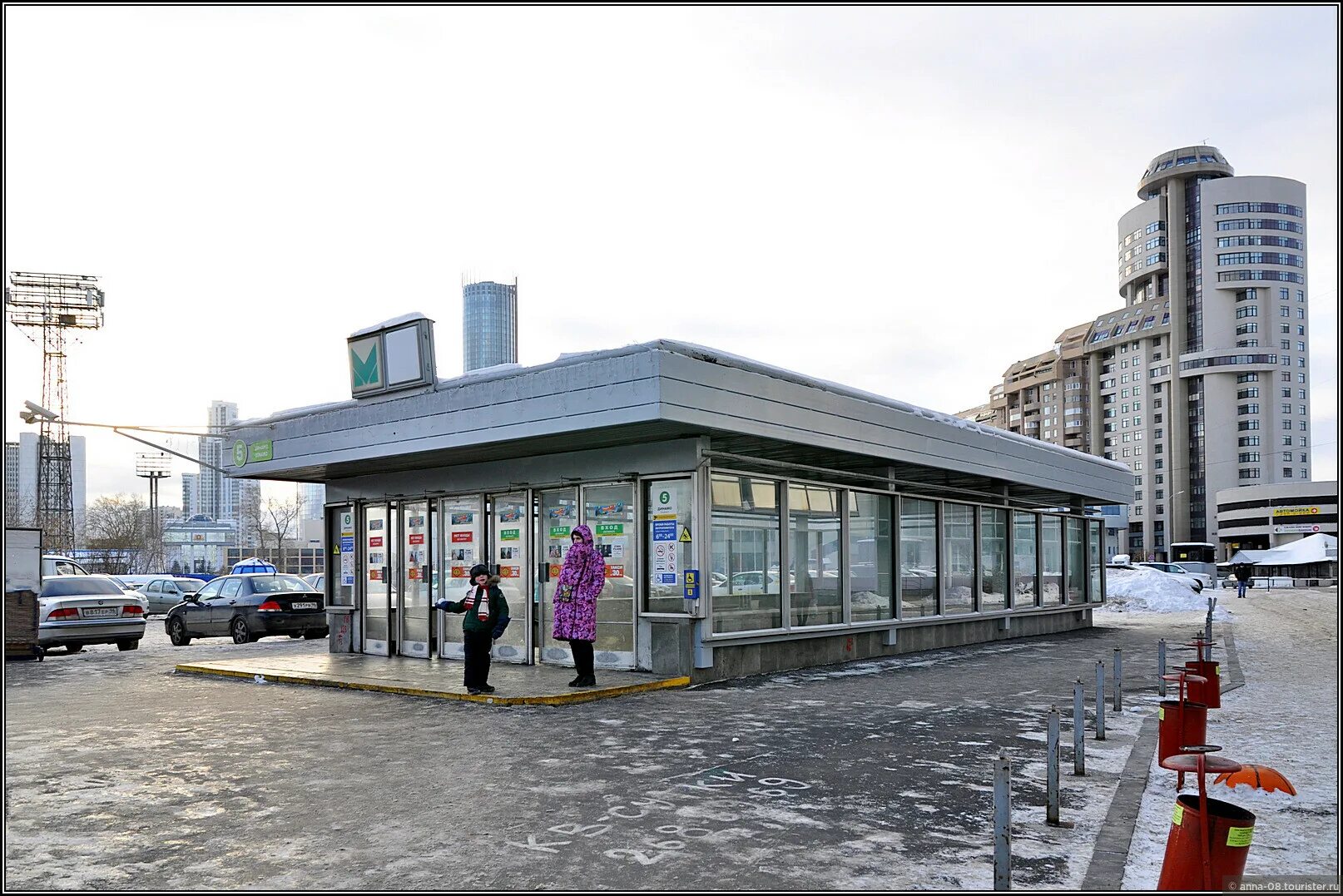 Метро ул уральская. Станция динамо екатеринбург. метро динамо екатеринбург. станция метро динамо екб. метро динамо екатеринбург с улицы.