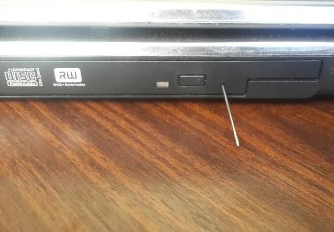 Дисковод для компьютера. Заедает дисковод. Дисковод 5. Системный блок с dvd приводом. Двд привод псп.