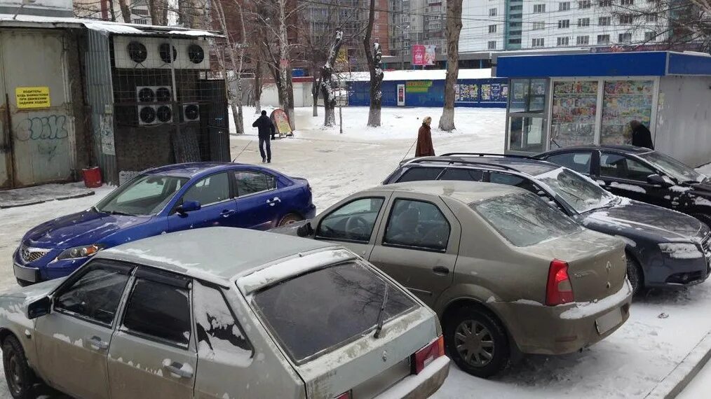 Работающий двигатель в жилой зоне