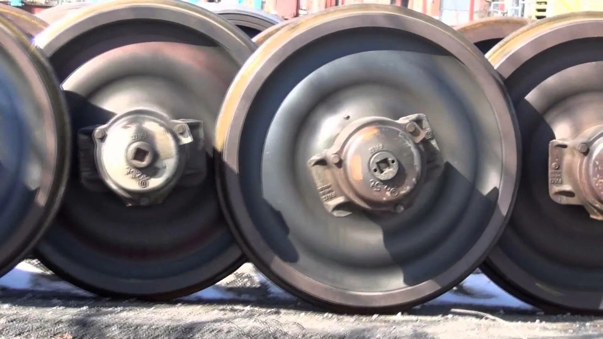 Ж д диски. Рф вагонная колесная пара. Колесо цельнокатаное 957/175. Ж д диски. Выксунский металлургический завод железнодорожные колеса.