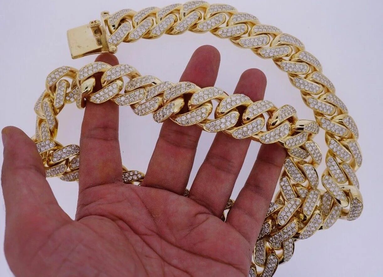 24 карат золото цена. Золотая цепь Cuban link. Цепь 100 карат. Цепь мужская золото с бриллиантами. Золотая цепь с бриллиантами мужские.