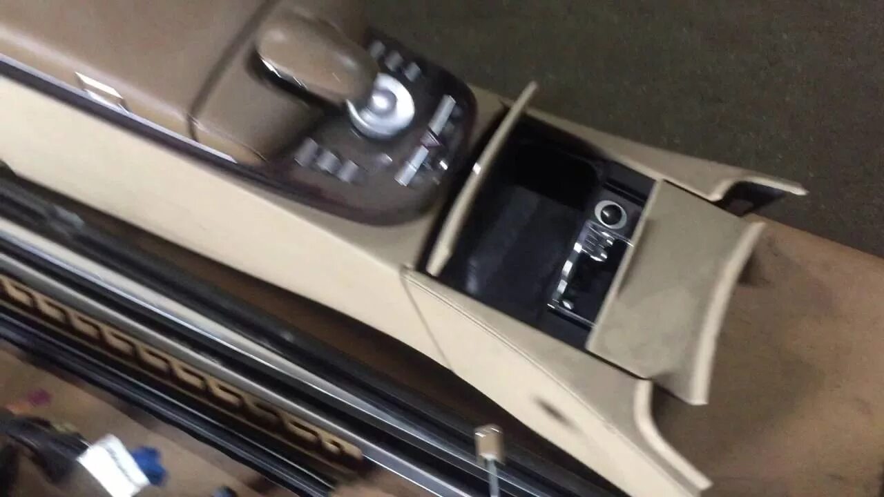 Как разобрать задний подлокотник на мерседес w223 Мерседес w221. Как снять подлокотник смотреть видео онлайн от "БУДЬ В ТЕМЕ!" в