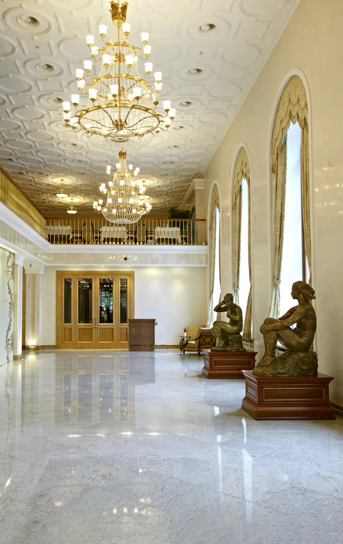 Реставрации гостиниц. Отель radisson collection москва. radisson москва гостиница внутри. отель рэдиссон москва внутри.