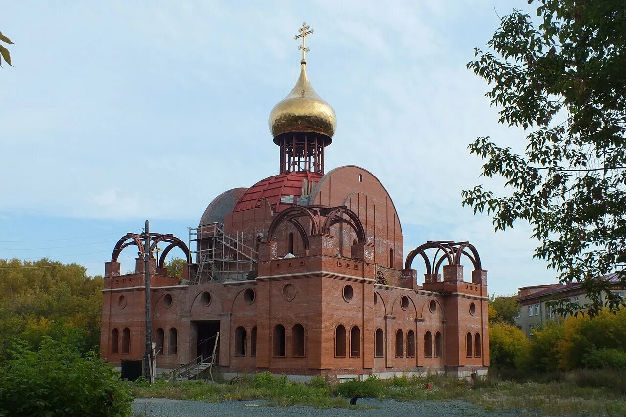 Белорецк 5 июля 5. Церковь Николая Чудотворца Белорецк. Белорецк Троицкая Церковь. Нижний храм Белорецк Церковь. Новая Церковь в Белорецке.