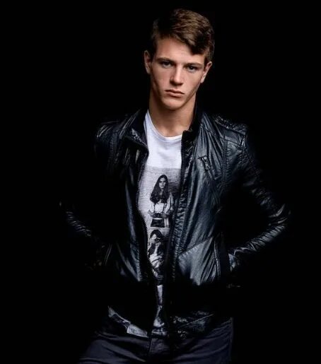 Alex valley. Alex valley model. Alex valley model. Alex valley. Алекс шоу актер.