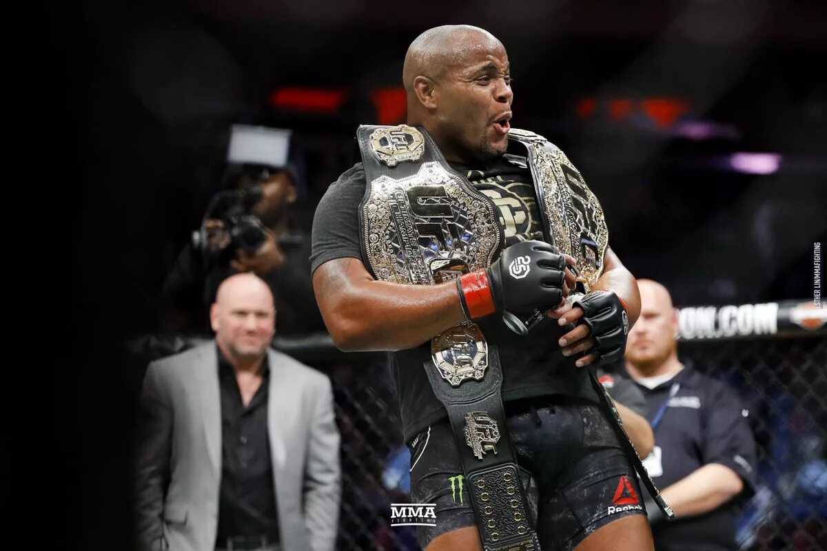 Дэниел кормье худой. Даниэль кормье фото. Даниэль кормье юфс. Даниэль кормье фото. Рост кормье.