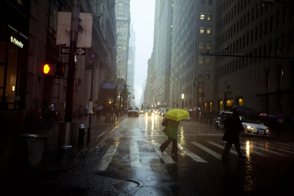 дождливая америка. сильный дождь. дождливый нью йорк. дождь нового. дождевой нью йорк.