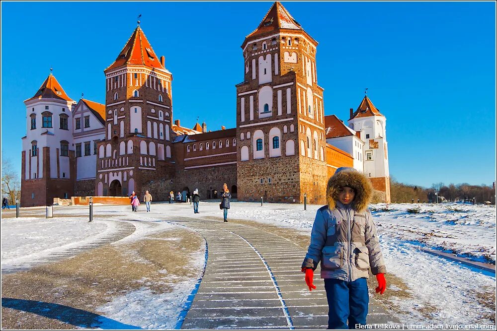 Погулять в подмосковье на машине. Зимняя экскурсия в Тулу. Достопримечательности Подмосковья зимой. Куда можно съездить на выходные с детьми. Путешествия в выходные по Подмосковью.