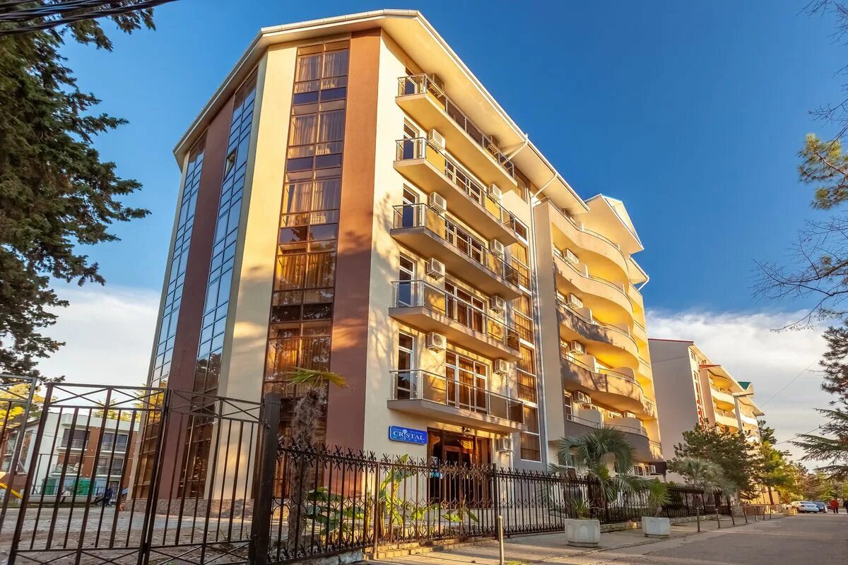 Гостевая кристалла. Кристалл 3 казань. Гостевая кристалла. Отель grace crystal адлер. Кристалл) 3*.