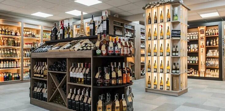 витрина винного магазина. винлайф винный магазин. хорошее вино минск. вино вино минск адреса. винный магазин в тучково адрес.