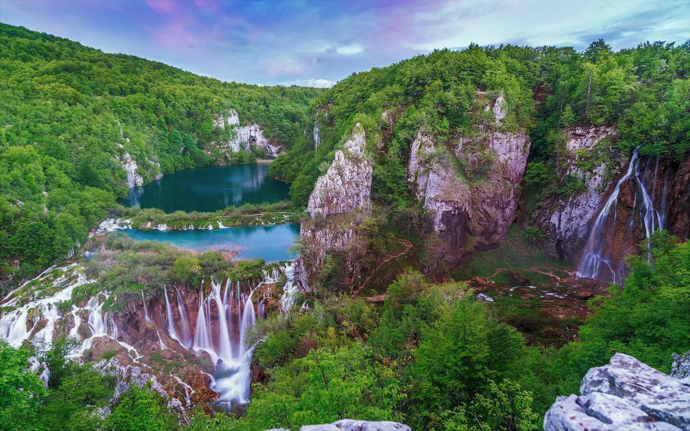 Места которые я хочу посетить. Национальный парк Плитвицкие озера. Хорватские озера Плитвицкие. Водопад Плитвицкие озера в Хорватии. Хорватия национальный парк Плитвице.