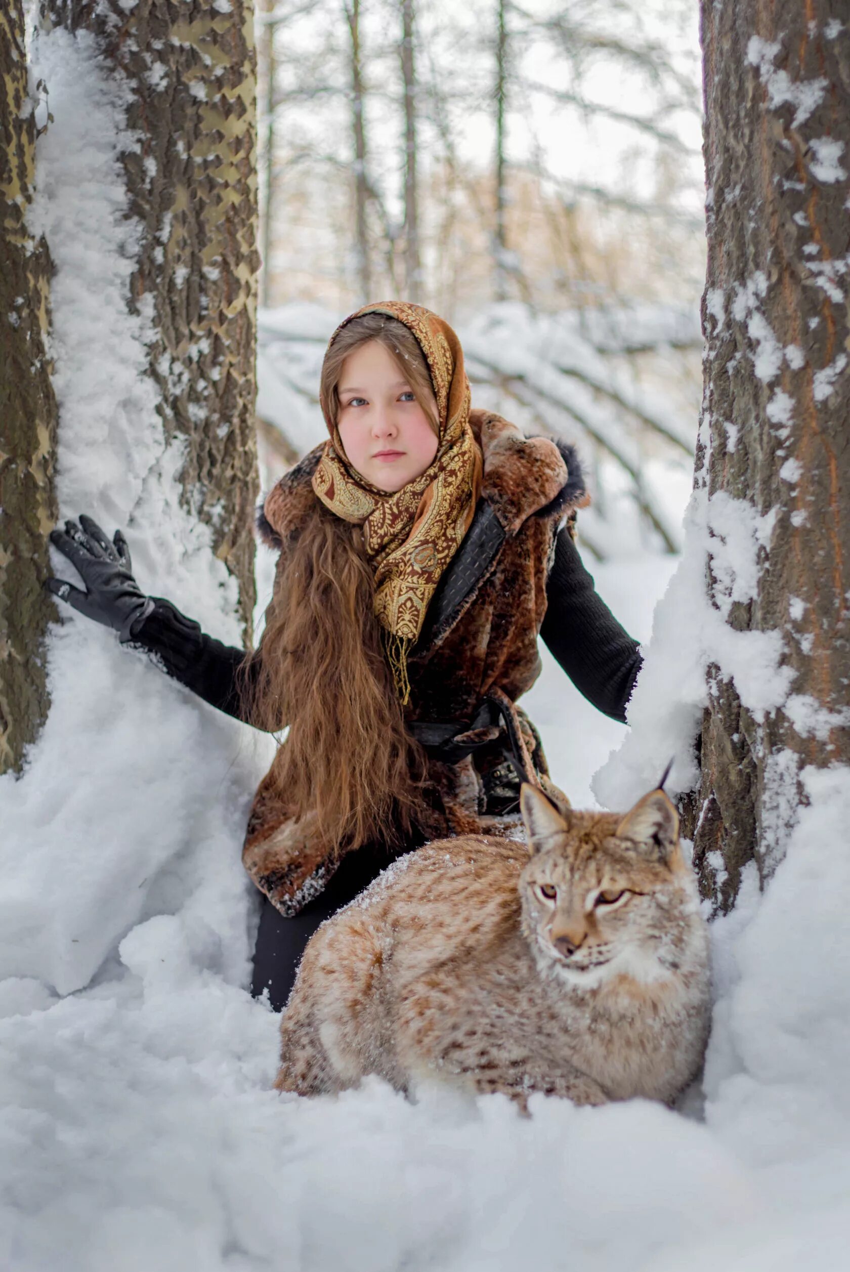 девочка рысь. девушка с рысью. девушка с рысью на голове т. девушка рысь. девушка с рысью.