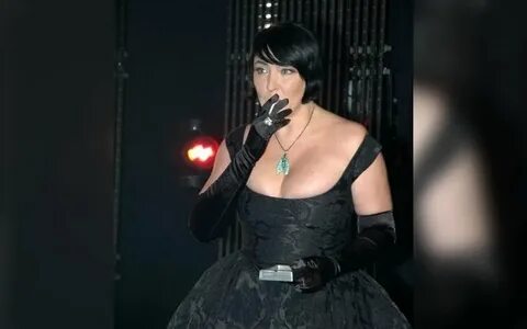 Милявская ползает на вечеринке