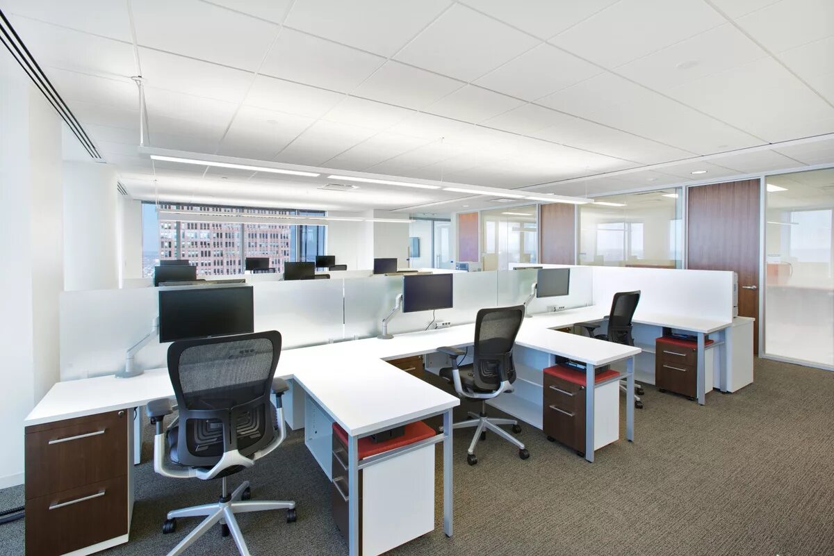 Стильный интерьер офиса. Интерьер офиса застройщика. Отделка офисных помещений. Помещение пример. Обустройство офиса.