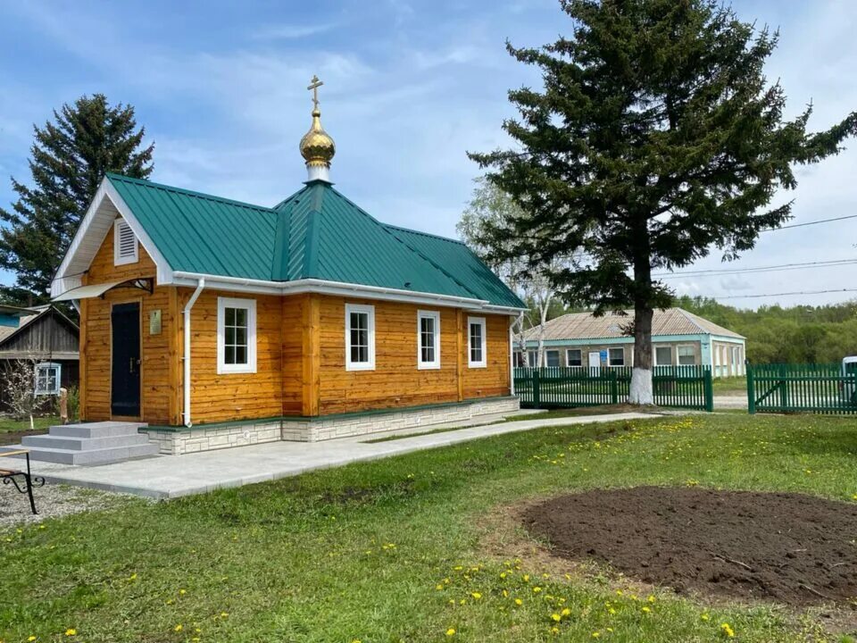 Село чинах. Часовенка в Сергиевом Посаде в районе Северного. Освящение церкви с Шалегово.