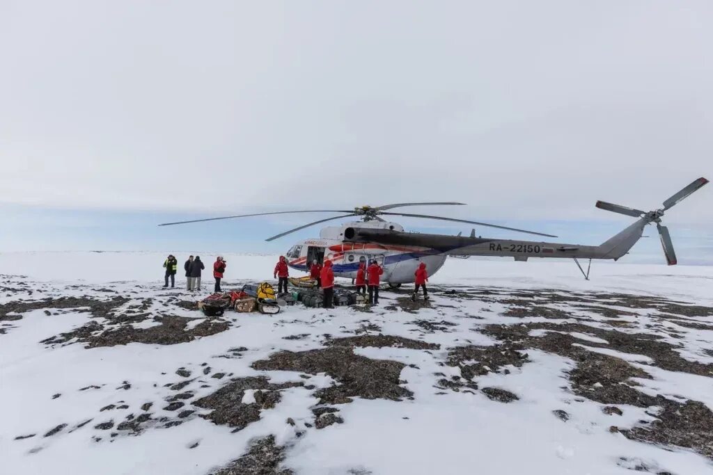 Экспедиция разбор. Чемал- каракольские озера экскурсия на джипах. Экспедиция в арктику. Беринг и чириков экспедиция. Экспедиция разбор.