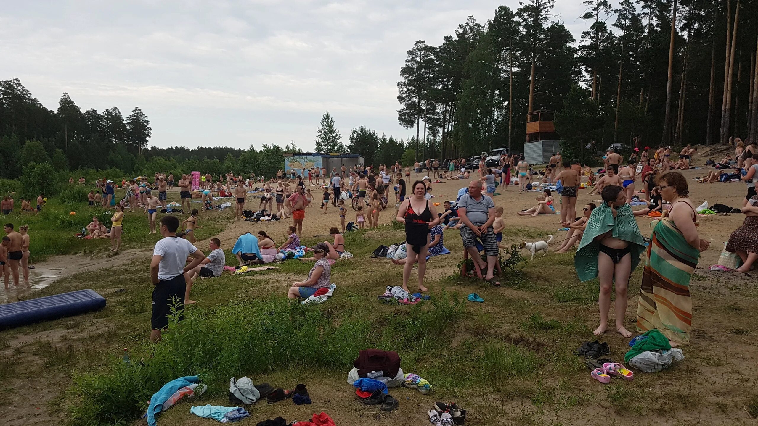 Новости про воду. Бабьи Пески Курган. Пляж голубые озера Курган. Голубые озера Курган платный пляж. Голубые озёра Курган платный.