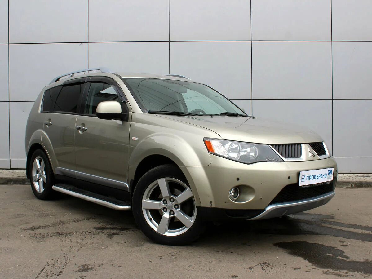 Мицубиси аутлендер годы выпуска. Mitsubishi Outlander 2007. Mitsubishi Outlander 2007 2.4. Митсубиси Аутлендер 2007 года. Аутлендер 2 2007.