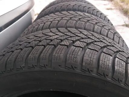 Bridgestone blizzak lm005