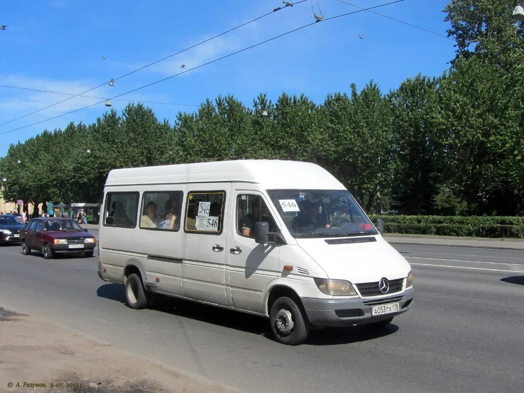 Маршрутка б. Mercedes sprinter 408 cdi. спринтер спб маршрутное такси. маршрутка 652д.