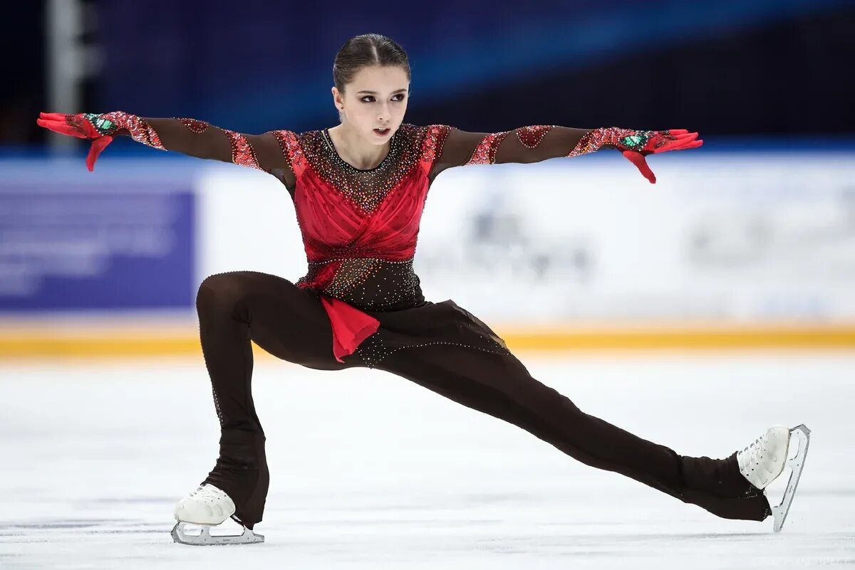 Валиева чемпион. Камила валиева фигурное катание. камила валиева фигуристка 2025.