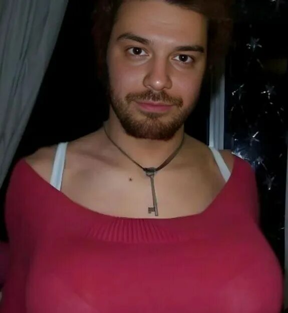 Big breasts man. Big breasts man. Wendy fiore. Большой мужчина. Огроменная мужская грудь.