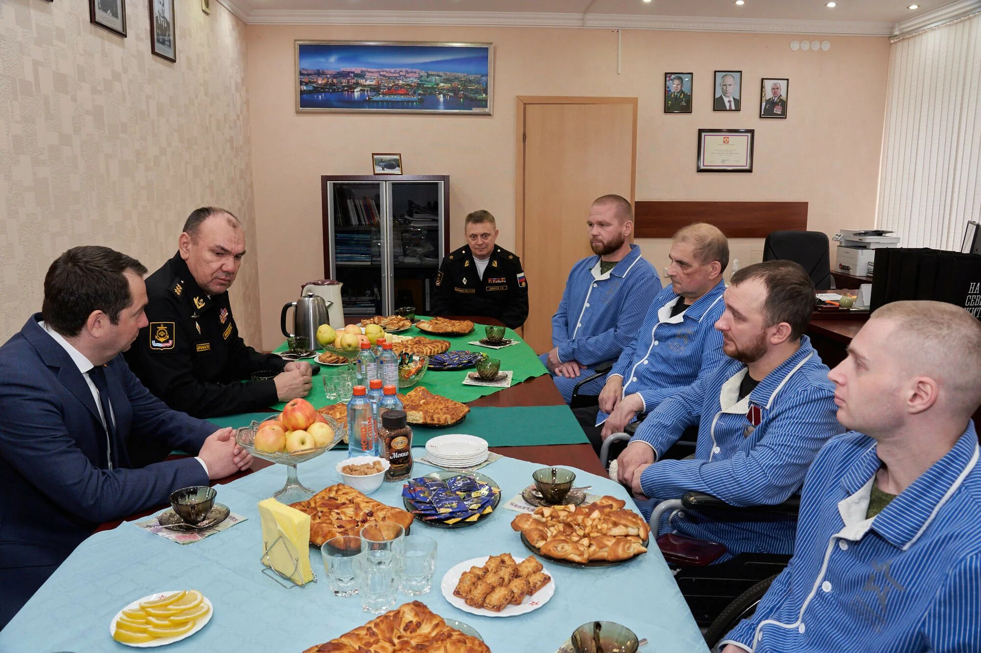 Чибис губернатор Мурманской области с командующим СФ.