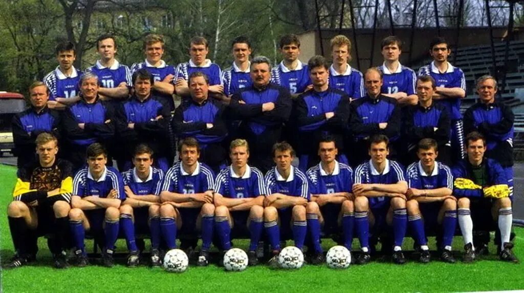 Футбол балтика калининград. Фк балтика команда. Футбол неман калининградская область. Балтика калининград 1995. Калининград какая команда.