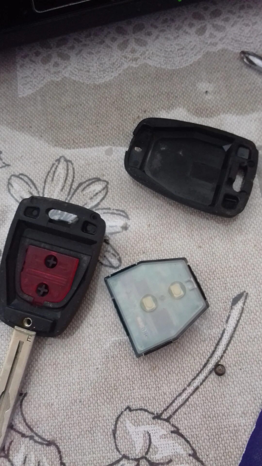 Как поменять батарейку в ключе киа сид Батарейка в ключе! KIA Ceed (1G), 1,6 л, 2010 года своими руками DRIVE2