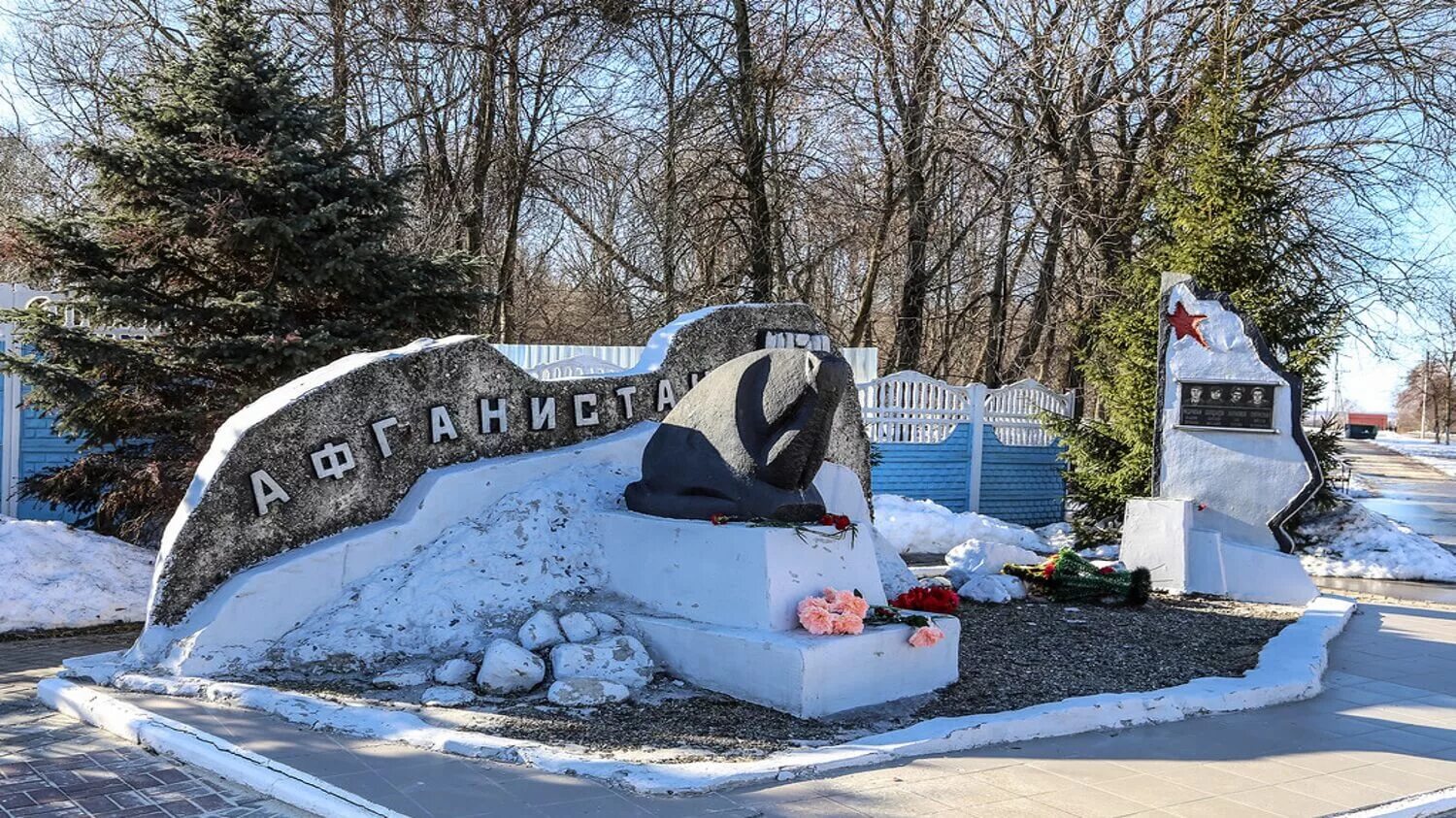 Город сухиничи калужская. Достопримечательности сухиничи калужская. Жд вокзал станции сухиничи калужская область. Станция сухиничи главные калужская область. Дом купца смолянова сухиничи.