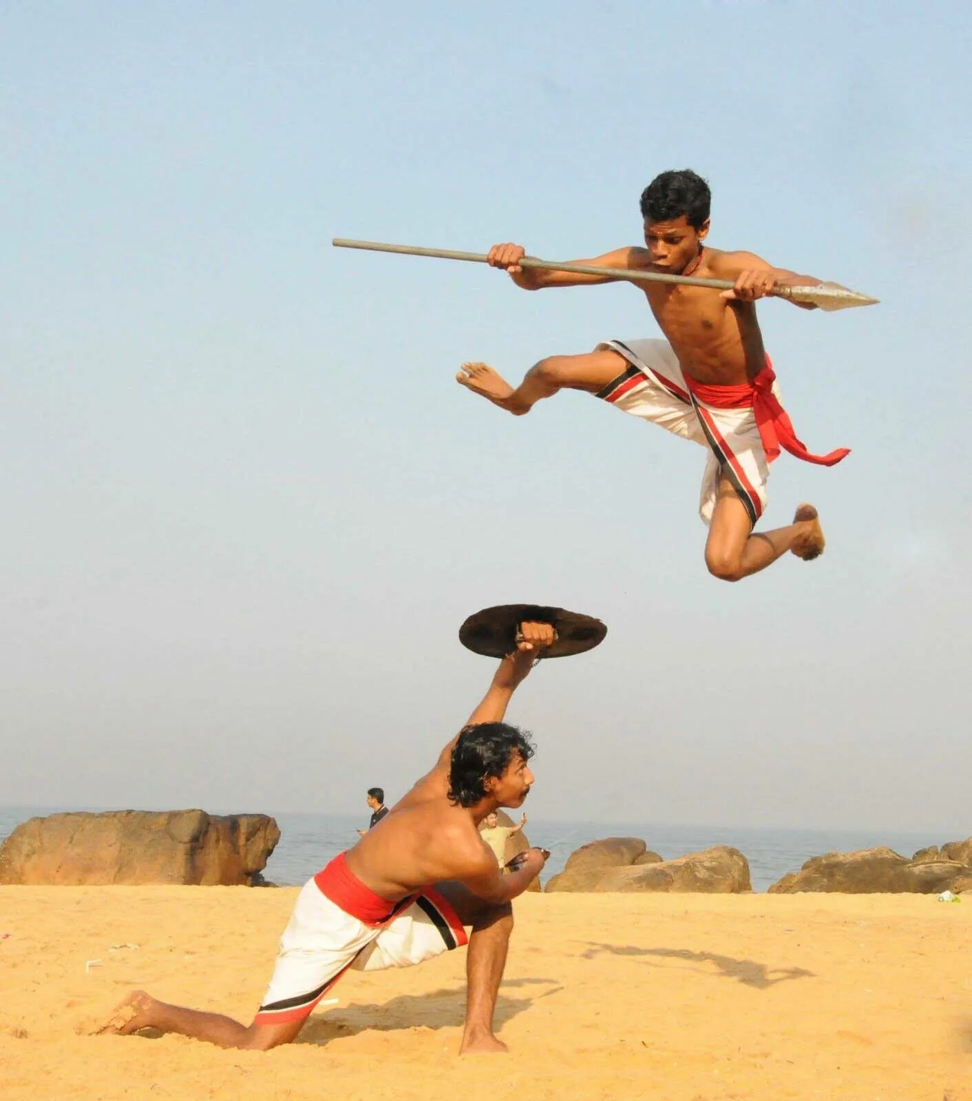 Индийское боевое искусство каларипаятту. Древние индийские боевые искусства. Калари-паятту индийское боевое искусство. Калари-паятту индийское боевое искусство. Индия боевое искусство варма- калаи.