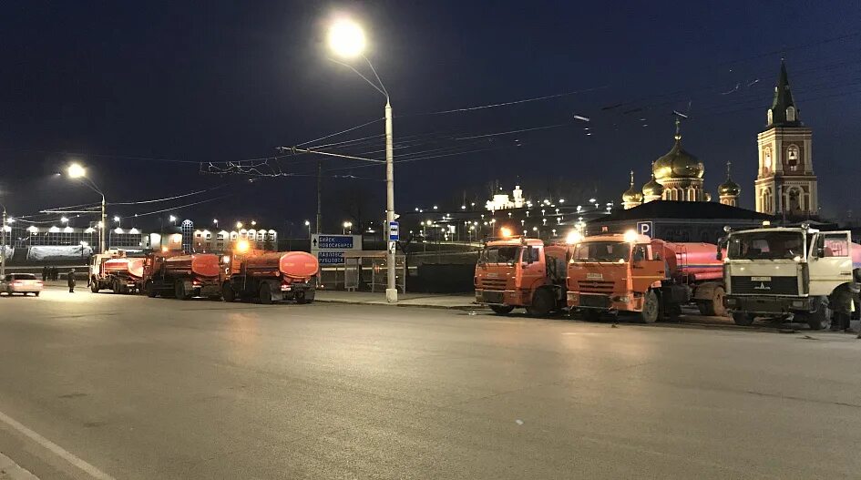 Площадь Баварина в городе Барнаул фото. Барнаул пр. Красноармейский ночью в декабре фото.