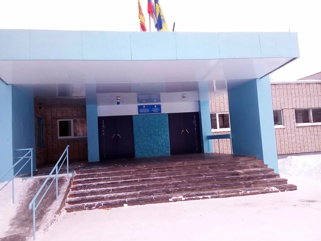 сш 13 2011. электросталь тевосяна 23. старый оскол парковый 27а 13 школа. 10 школа новочебоксарск. 23 школа электросталь.