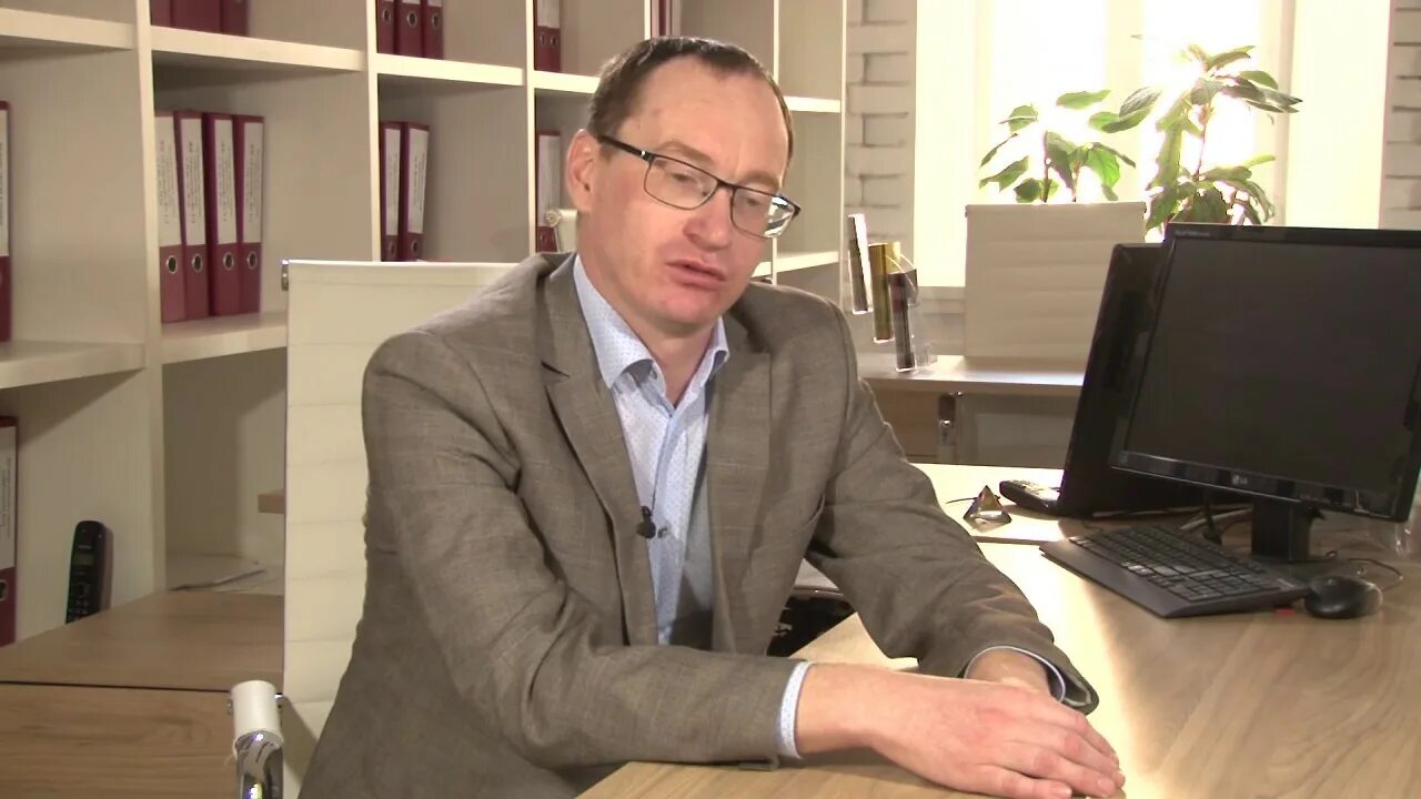 Савченко депутат иркутск. Министр жилищной политики иркутск. Директор укс иркутск. Укс иркутск. Сайт укса иркутск.