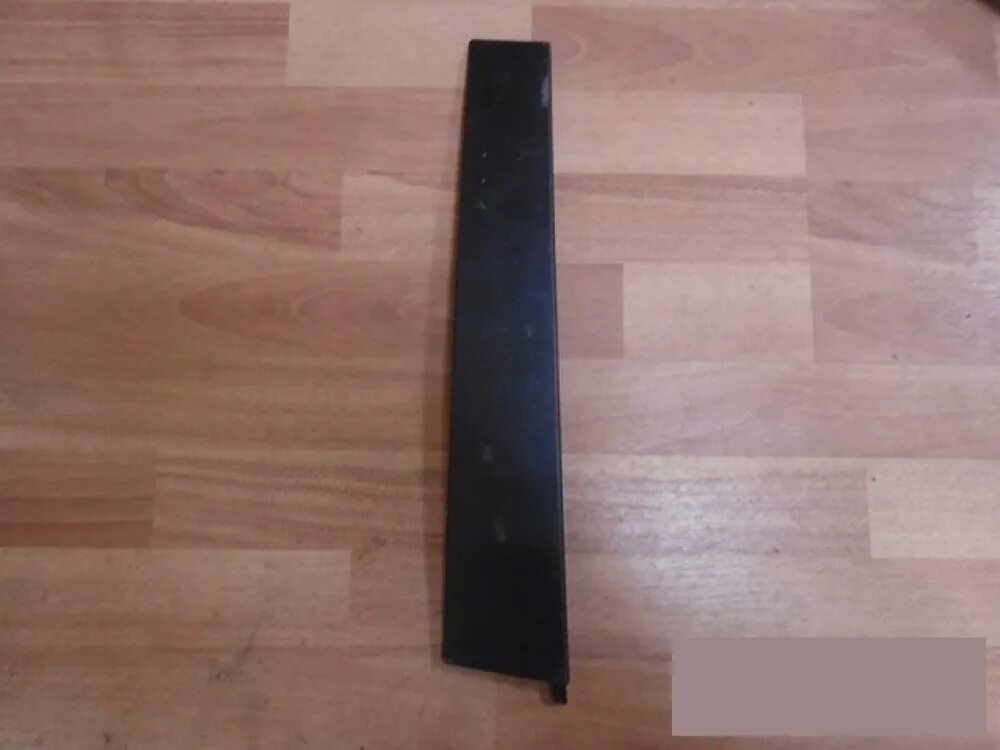 Накладка задней двери форд фокус 2. Накладка на дверь форд фокус 2 рестайлинг. Накладка двери передняя правая. Накладка двери форд фокус. Накладка стойки правой передней двери ford explorer 5.