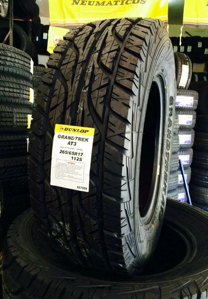 Купить летнюю 265 65 r17. Шины Dunlop Grandtrek at3. Данлоп грандтрек ат5 265 65 17. Шины Данлоп грандтрек ат3. Dunlop Grandtrek 265/65 r17.