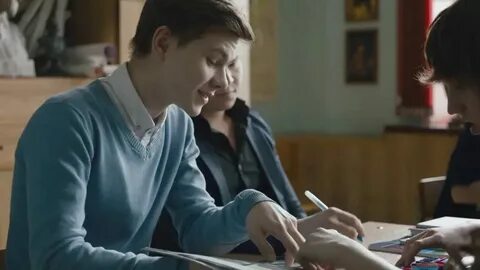 Ученик пришел в гости к учительнице
