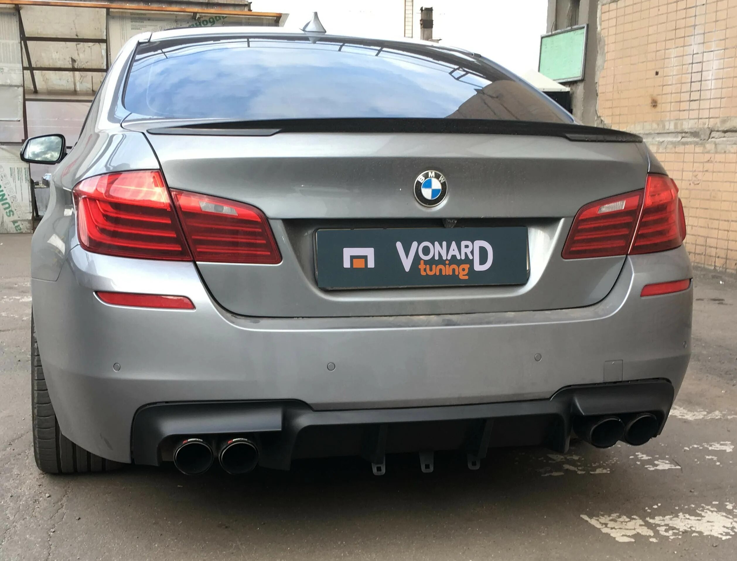 Диффузор заднего бампера для БМВ Ф10 F10 М пефоманс vonard-tuning 