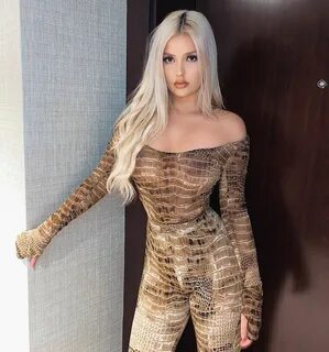 Anna Durkin on Instagram: "Don’t get it twisted @fashionnova ad #Ad #f...