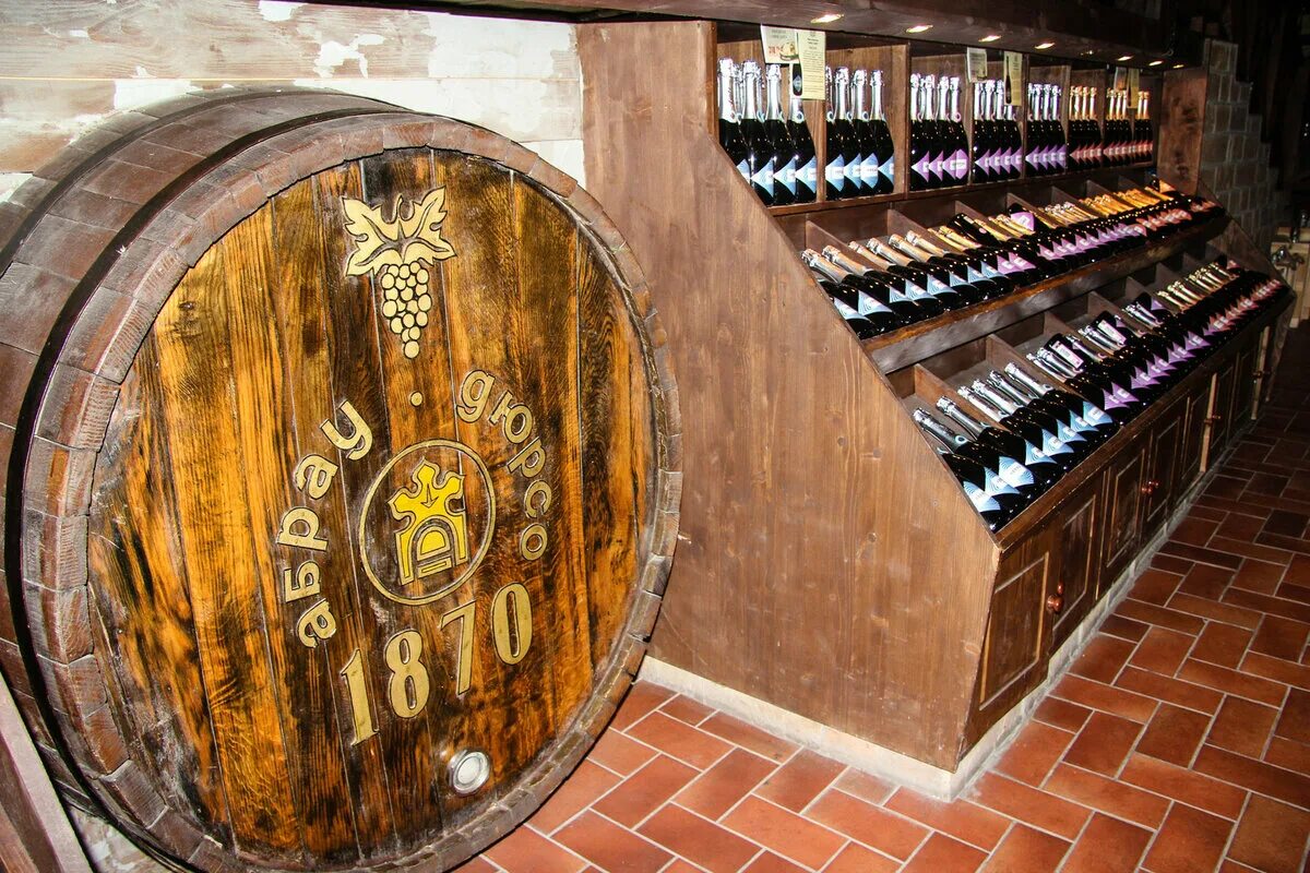 абрау дюрсо завод шампанских вин. абрау дюрсо винодельня. винный завод абрау дюрсо. абрау дюрсо винодельня. завод шампанских вин абрау.