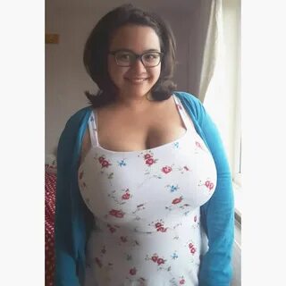 Big And Beautiful, Beautiful Women, Natural Curves, Girls With Glasses, Wel...