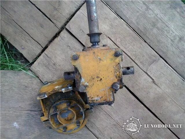 Редуктор бензопилы урал. Редуктор бензопилы дружба 60. Редуктор дружба 4. Редуктор насадка для бензопилы дружба урал. Редуктор дружба.