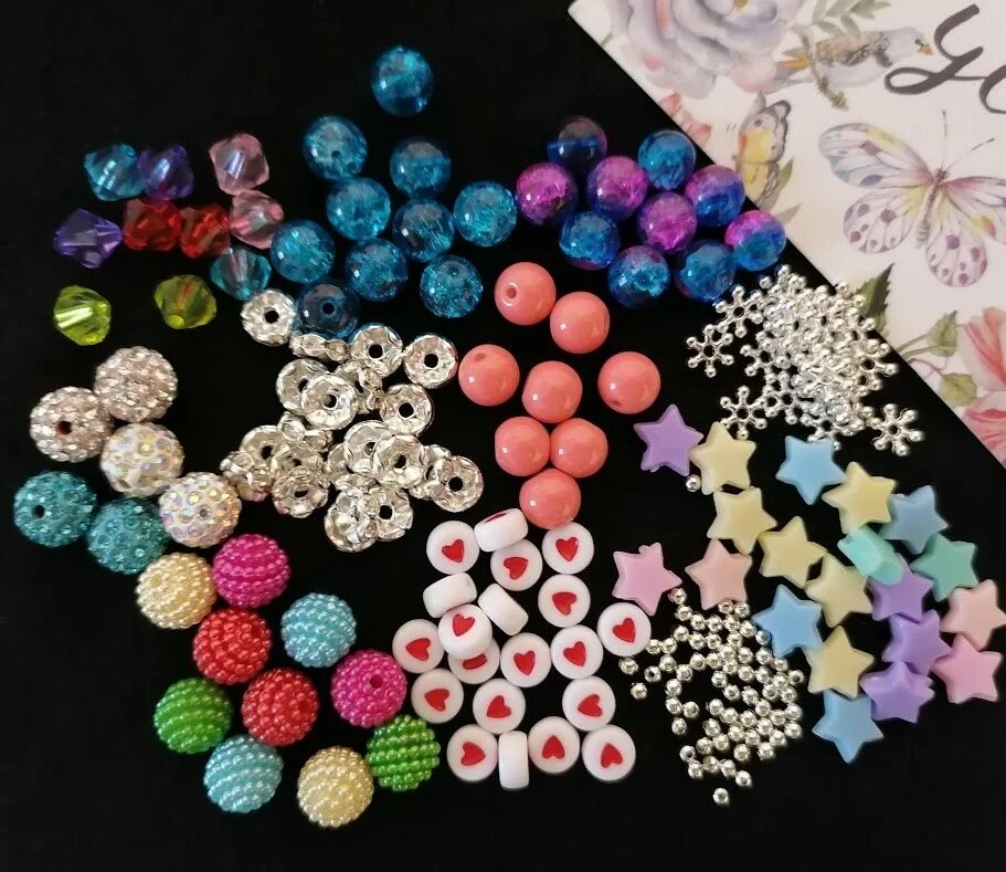 бисер разноцветный. пластмассовые бусинки. бусины 3 мм. круглые бусинки. бусинки для рукоделия.